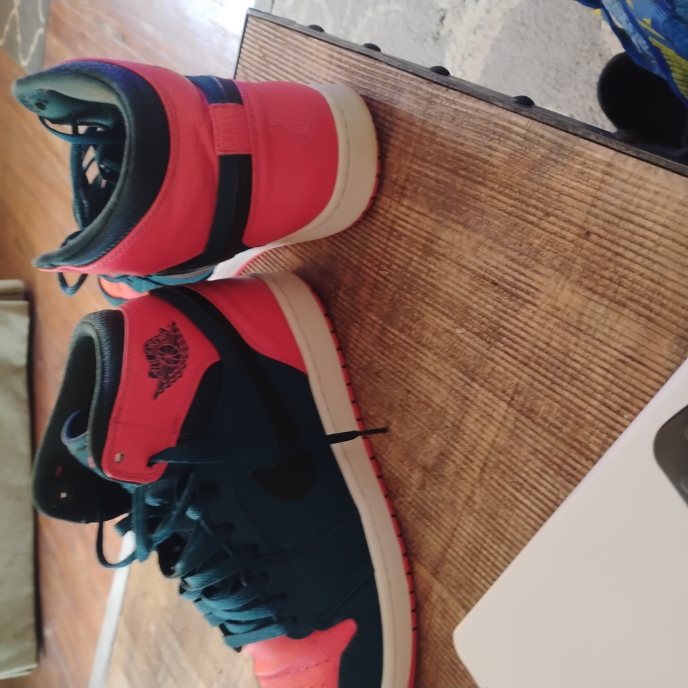 Jordan Pink and Blue Sneakers Vibrant Design